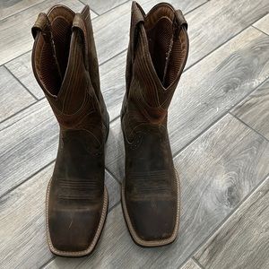 Men’s ariat boots NEW